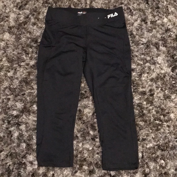 FILA Running Cropped Leggings - Picture 1 of 4